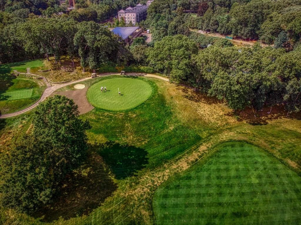Course Management 101: Smart Strategies for Intermediate&nbsp;Golfers